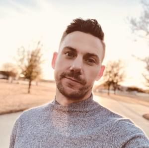 Meet your Posher, Adam